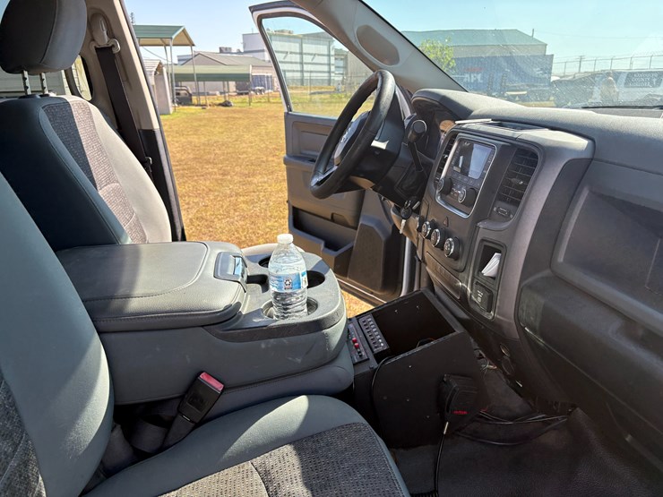 2017-dodge-1500-image-27