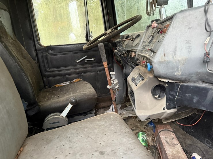 #22576-•-inop-1987-mack-r600k-t/a-single-cab-truck-tractor-vin:-1m3n231k8ht004087-image-25