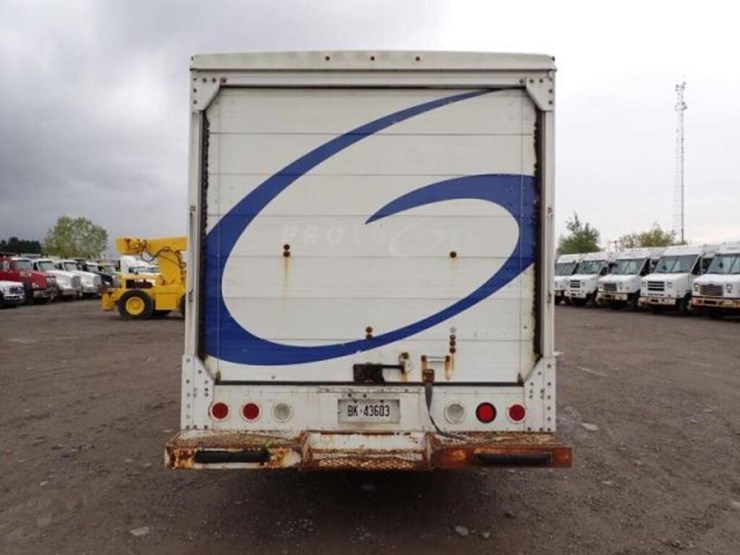 2015-freightliner-mt55-image-6
