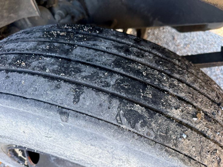 1995-mack-ch613-image-10