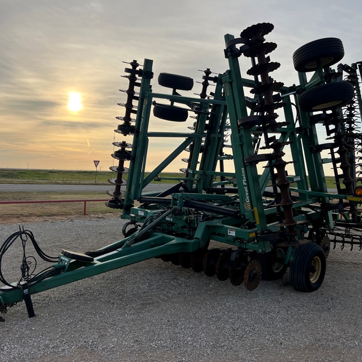 2009 GREAT PLAINS 3000