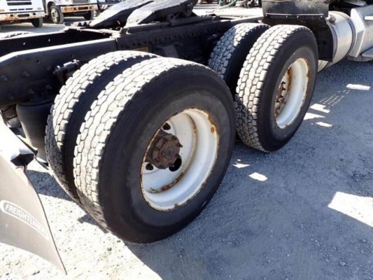 2016-freightliner-cascadia-t/a-hiway-tractor---day-image-48