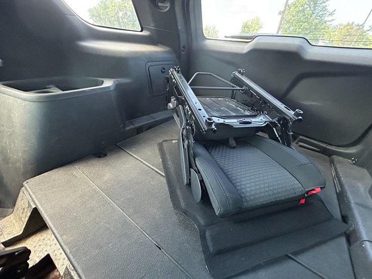 2013-ford-explorer-image-19