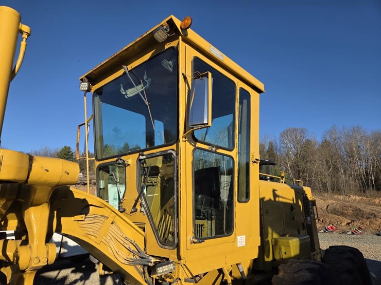 caterpillar-140-image-49