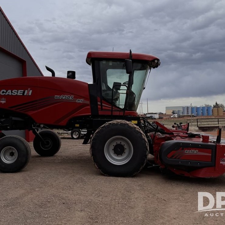 2023 Case IH WD2505 Swather (MN1137)