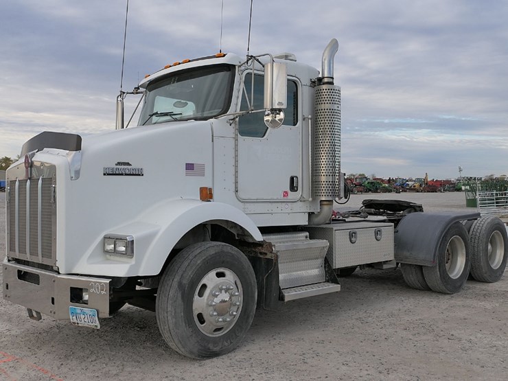 2006-kenworth-t800b-image-1