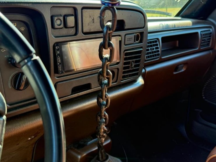 1996-dodge-ram-3500-image-15