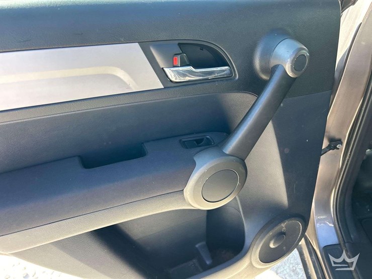 2010-honda-crv-image-21