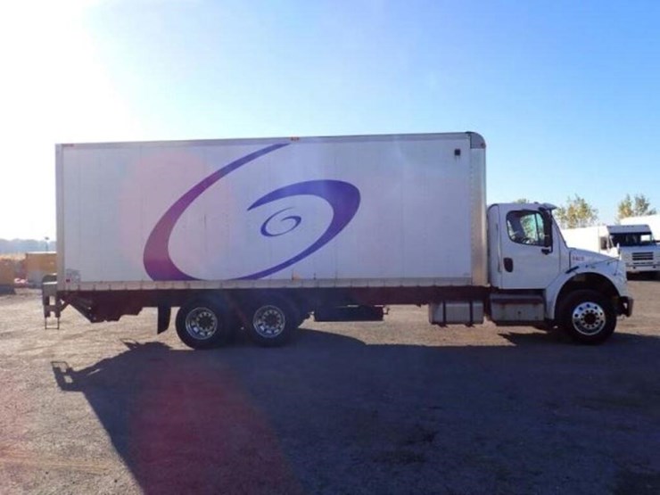 2014-freightliner-business-class-m2-106-image-4