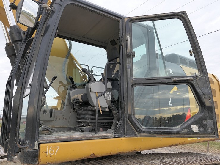 2015-caterpillar-329fl-image-43