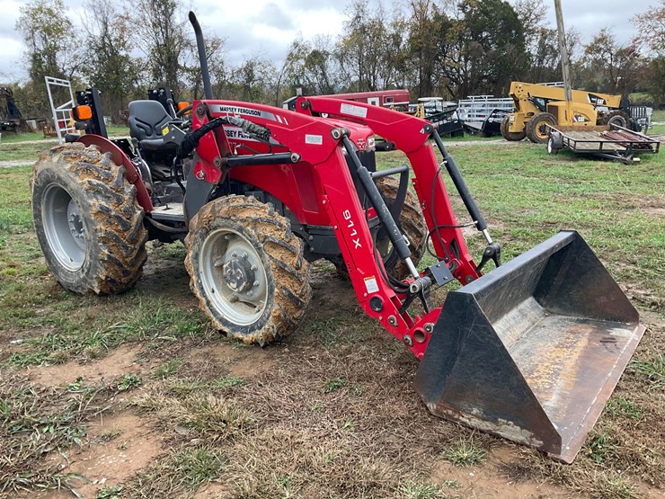 massey-ferguson-2607h-image-1