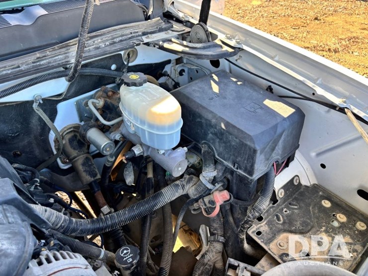 2013-chevrolet-3500hd-image-51