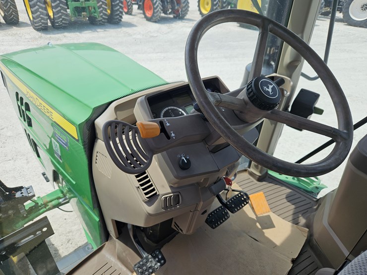 2018-john-deere-6110m-image-9