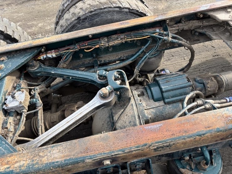 2018-kenworth-w900-image-26