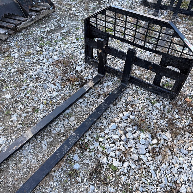 #83 • SkidSteer Mount Pallet Fork Attachment