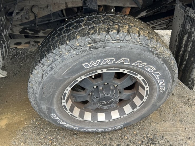 2004-ford-f350-image-17