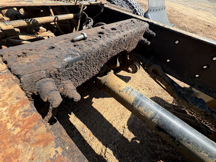 #22534-•-2014-freightliner-prostar-lf-687-t/a-daycab-truck-tractor-vin:-1hsdjsnr4eh099715-image-20