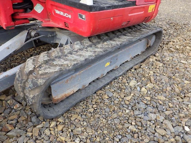 takeuchi-tb260-image-36