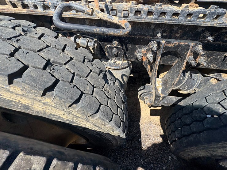 #22534-•-2014-freightliner-prostar-lf-687-t/a-daycab-truck-tractor-vin:-1hsdjsnr4eh099715-image-29