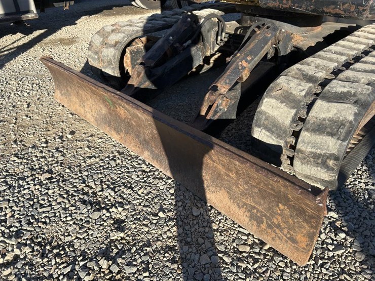 caterpillar-307-image-36