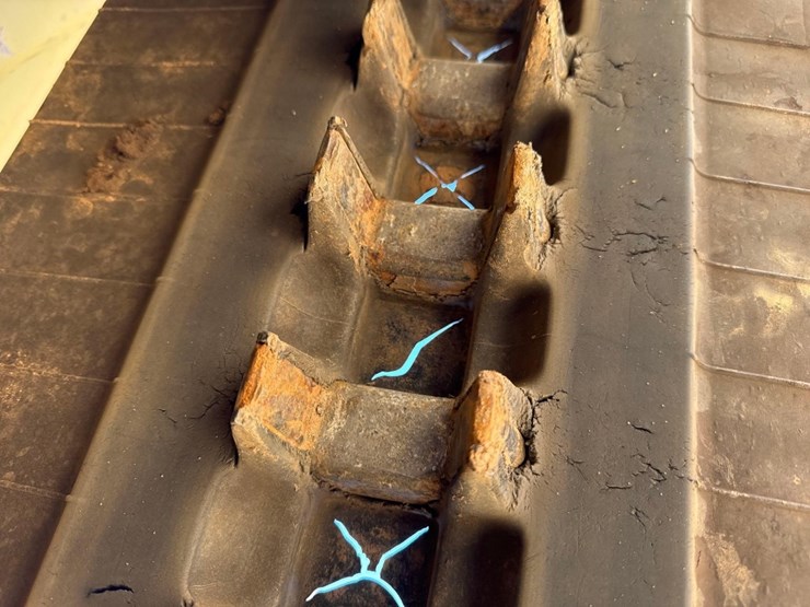 2021-caterpillar-289d3-image-17