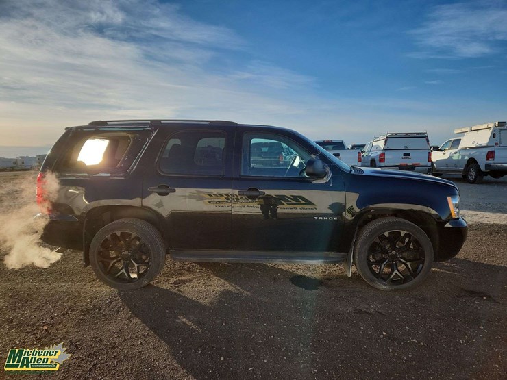 2013-chevrolet-tahoe-image-10