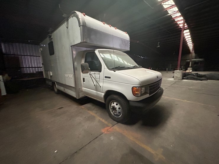 1992-ford-e350-image-2