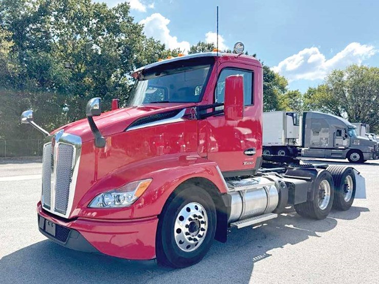 2023-kenworth-t680-image-1