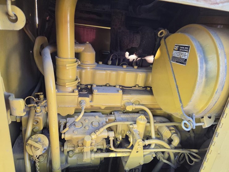 caterpillar-140-image-36