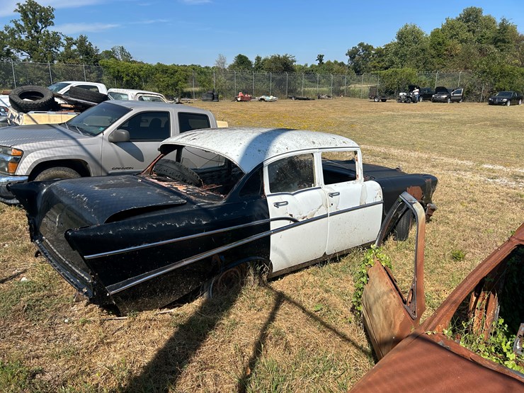 #22553-•-inop-1957-chevrolet-sedan-image-3