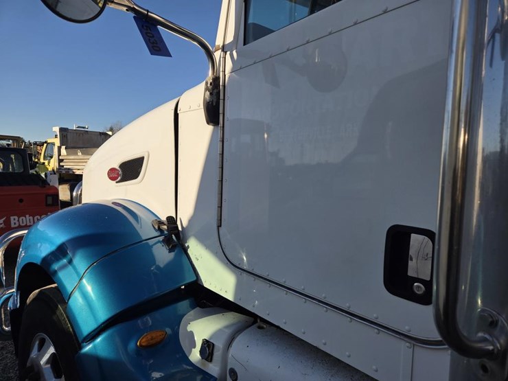 2007-peterbilt-386-image-16