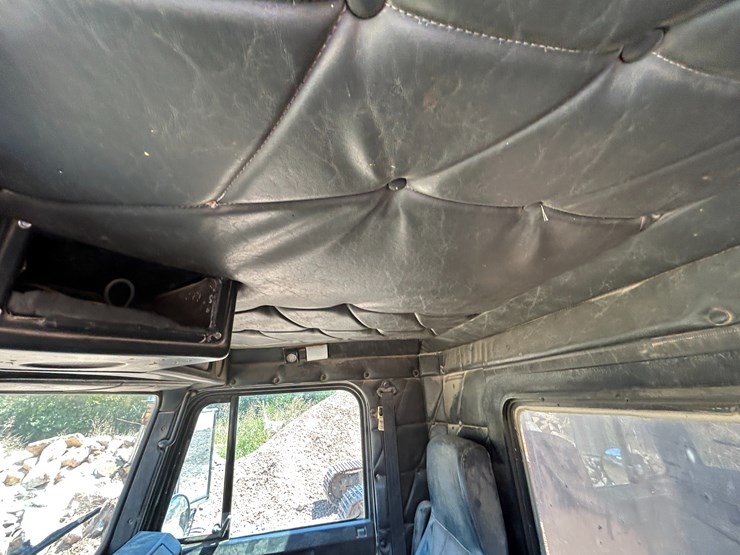 #22533-•-1994-freightliner-t/a-daycab-dump-truck-vin:-1fuyfdyb6rp462199-image-48