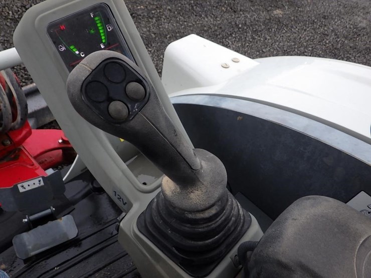 takeuchi-tb230-image-27