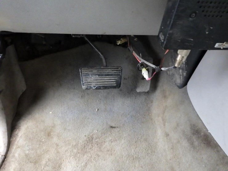 2011-gmc-2500hd-image-27