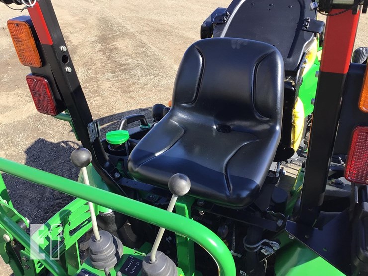 2018-john-deere-1025r-image-21