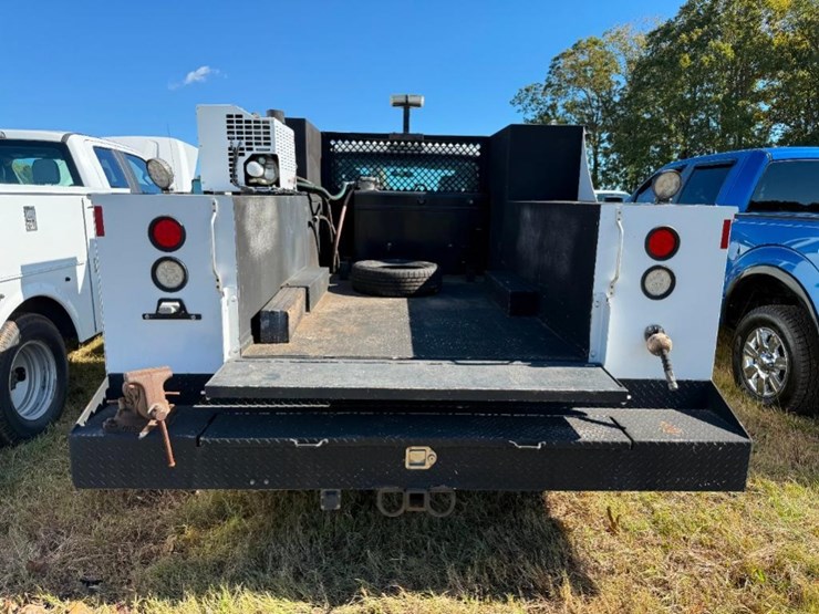 2015-ford-f350-xl-image-6