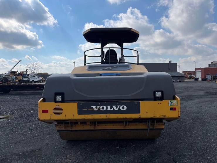 volvo-dd120b-image-7