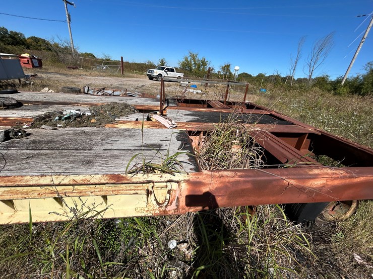 #22567-•-cw-4373-44'-t/a-fixed-neck-lowboy-trailer-cw-94-image-8