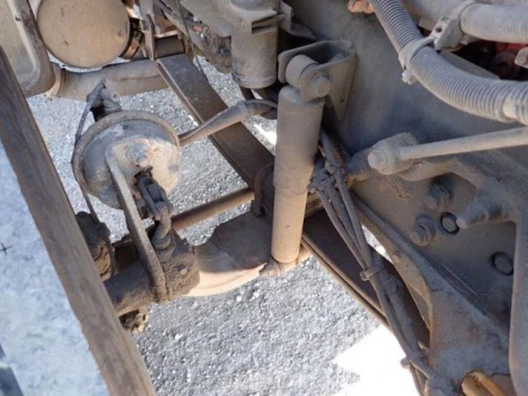 2013-ford-f750-image-30