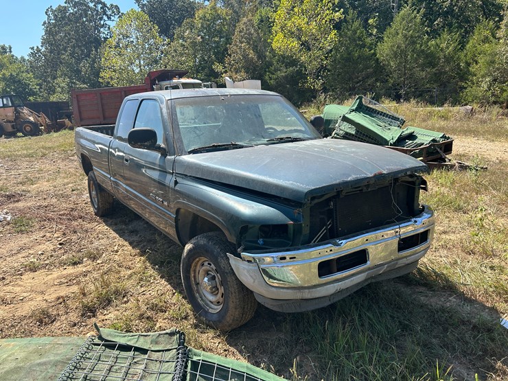 2001-dodge-ram-1500-image-2