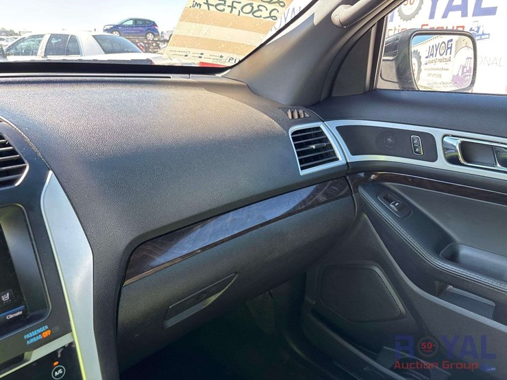 2014-ford-explorer-limited-image-18