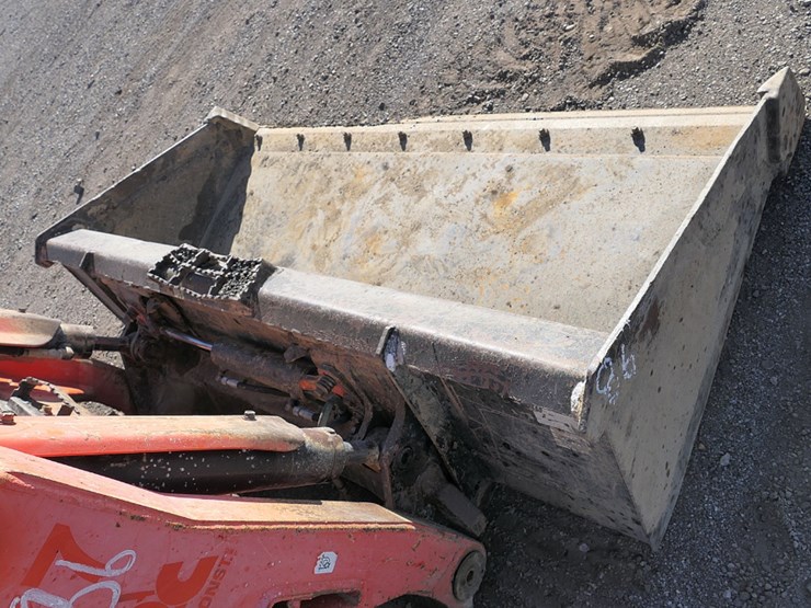 2016-kubota-svl95-2-track-loader,-sn:30102,-erops-w/-air,-hyd.-qt-bucket,-a-image-26