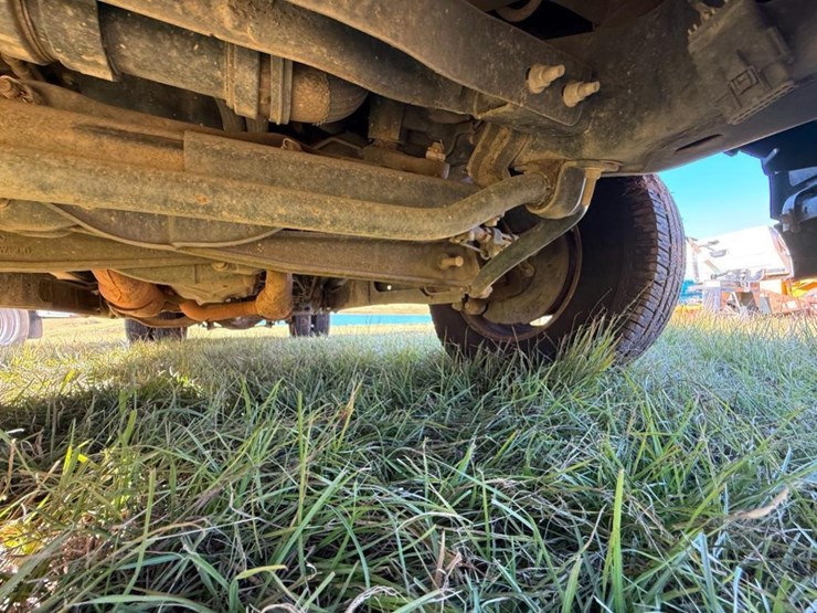 2017-ford-f350-xl-image-32