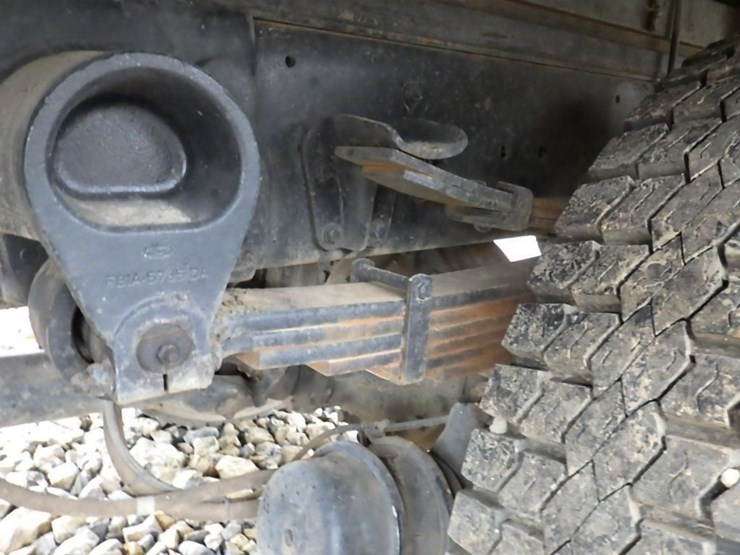 2000-ford-f650-image-11