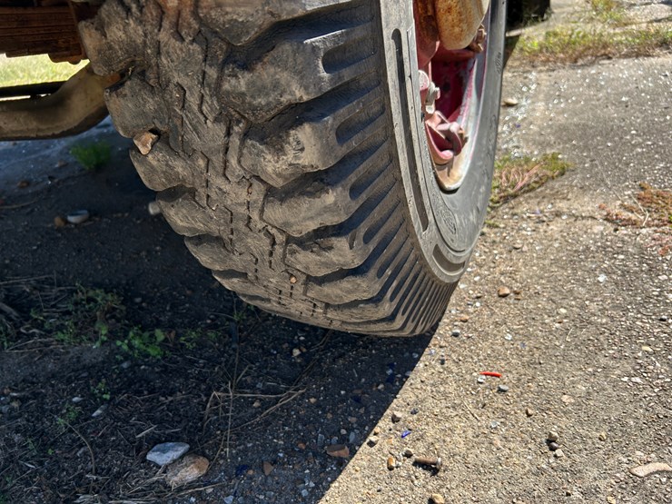 international-700-image-5