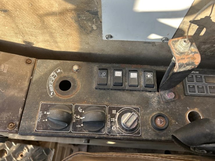 caterpillar-307-image-59