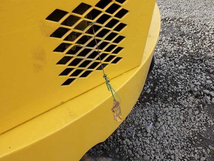 komatsu-pc28-image-16