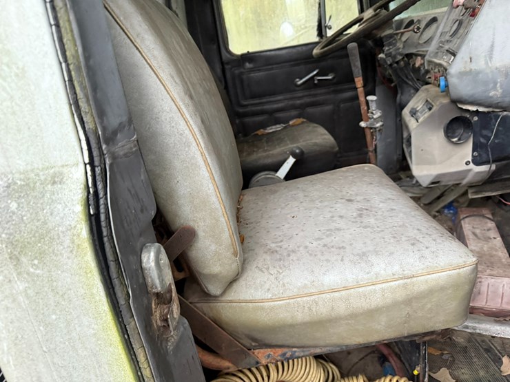 #22576-•-inop-1987-mack-r600k-t/a-single-cab-truck-tractor-vin:-1m3n231k8ht004087-image-26