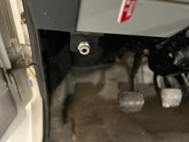 1993-freightliner-fl80-image-76