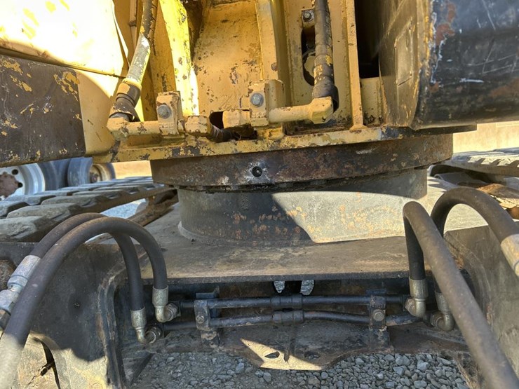 caterpillar-307-image-44